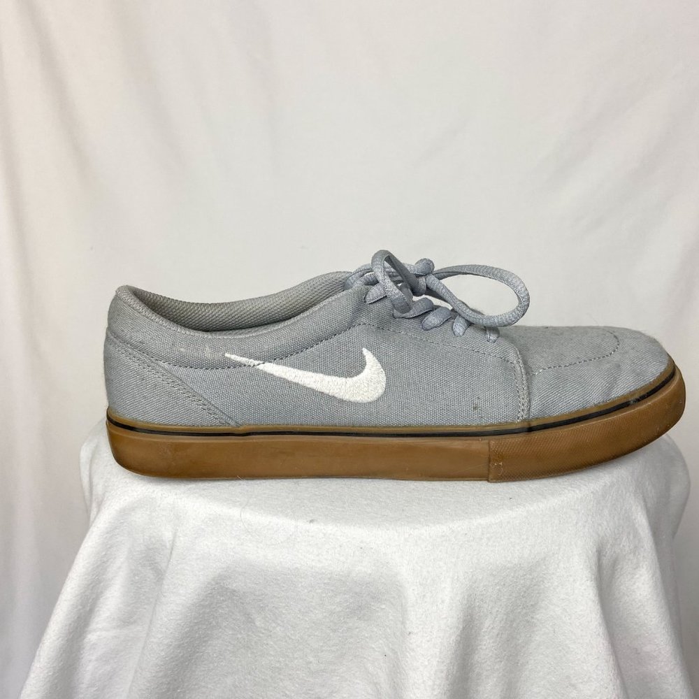 Nike Canvas Sneakers